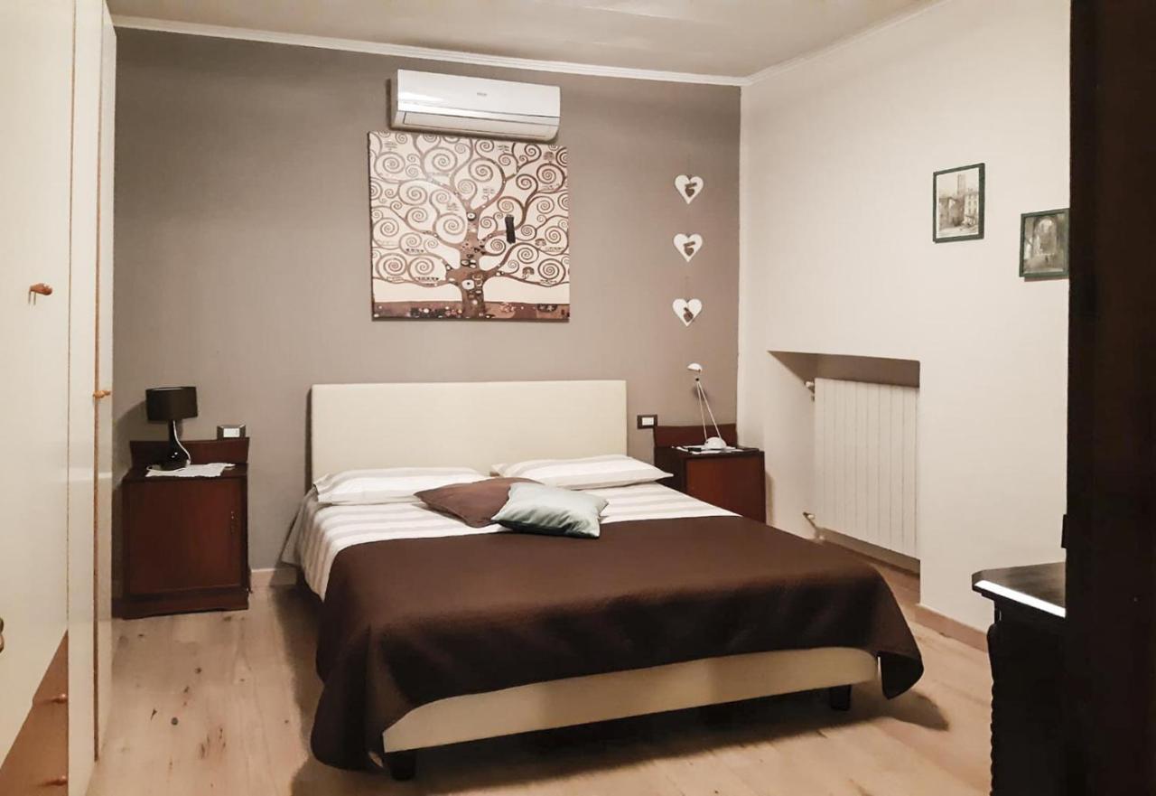 Case Vacanze Ai Burattini Adrara San Rocco Exterior photo